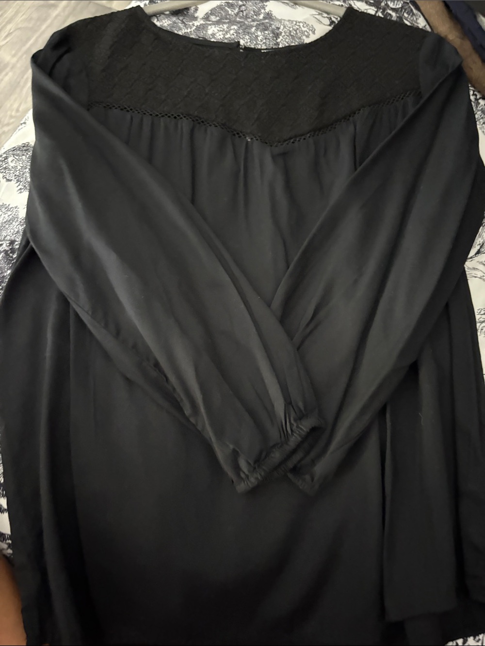 Women's Black Long-Sleeve Lace Yoke top